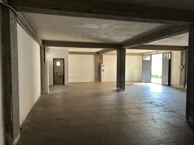 Aci Santâ€™Antonio Deposito 140 mq 